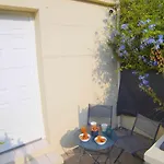 House Rent * 圣罗兰度瓦
